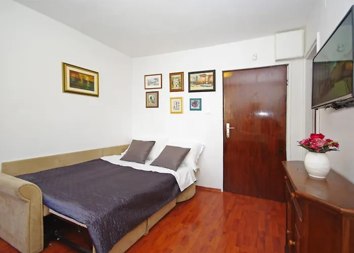 City Square Apartment Makarska