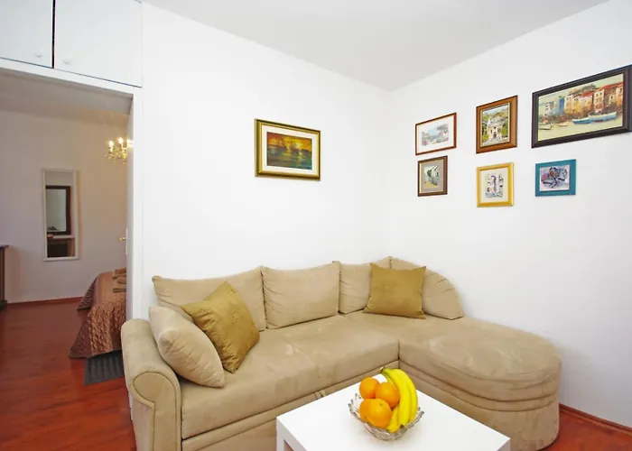 City Square Apartment Makarska