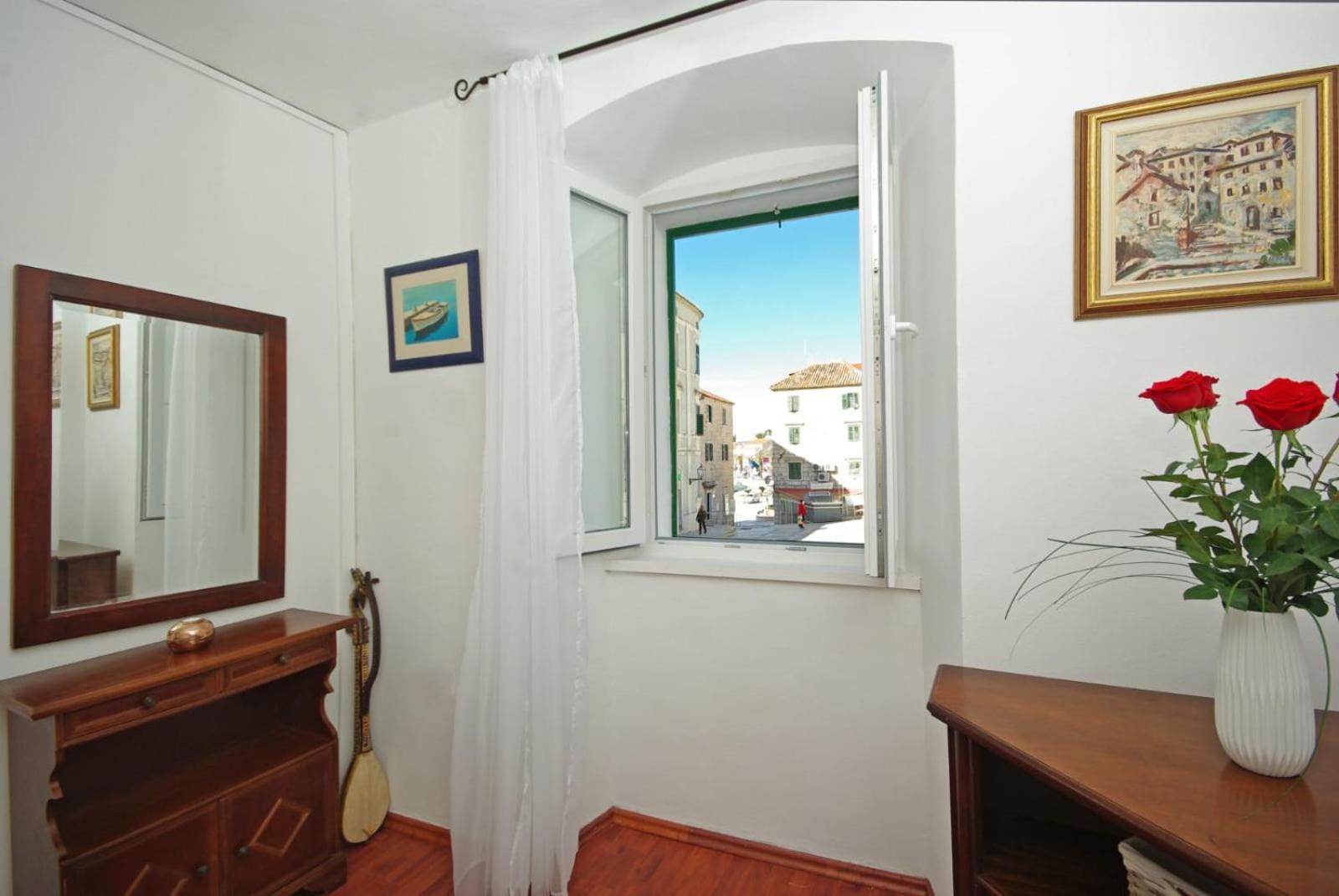Square Apartment Makarska